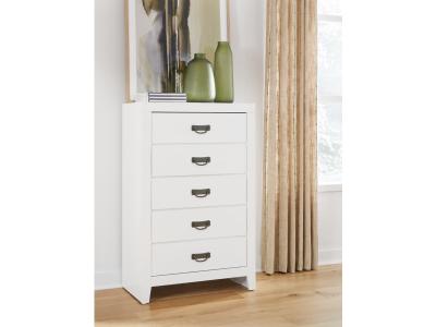 Signature Design by Ashley® Binterglen Chest of Drawers - B427-46