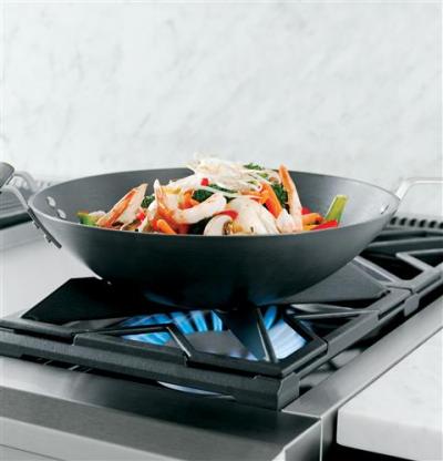 48" Monogram Pro Rangetop with Griddle - ZGU486NDPSS