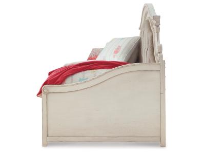 Signature Design by Ashley® Realyn Twin Storage Day Bed and Dresser - B743B43