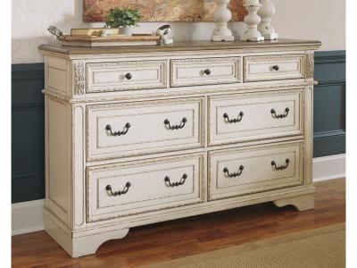 Signature Design by Ashley® Realyn Queen Panel Bed, Dresser, Chest and 2 Nightstands - B743B45