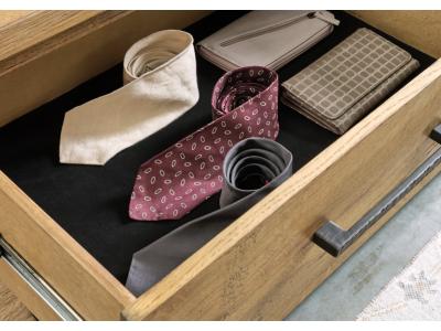 Signature Design by Ashley® Galliden King Panel Bed, Dresser and Mirror - B841B6