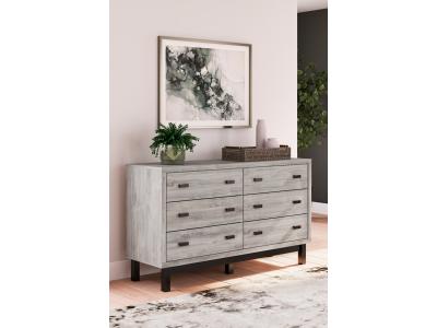 Signature Design by Ashley® Vessalli King Panel Bed, Dresser and Mirror - B1036B12